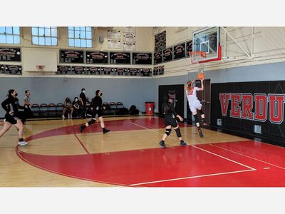 Verdugo Hills sprints past Chavez on Senior Night