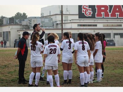 Dons Girls' Soccer win First Road Matchup