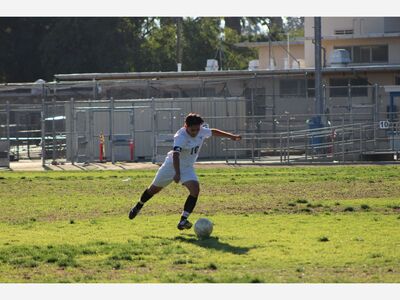 Tough Loss for the Dons against the Huskies
