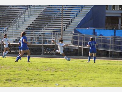 Dons Fight Hard against Playoff Team